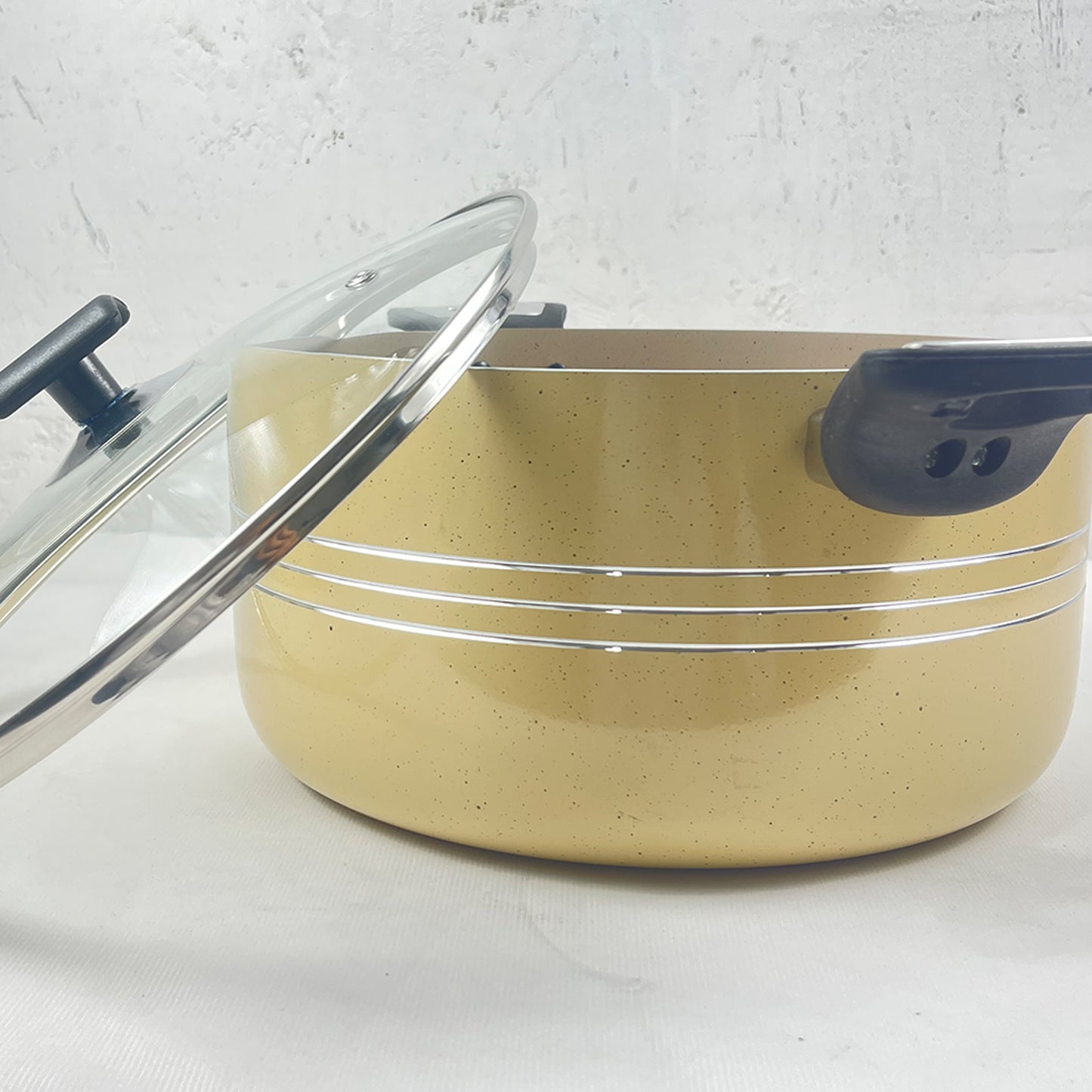 Non Stick Marble Coating Classic Casserole/Begona with Glass Lid - Beige