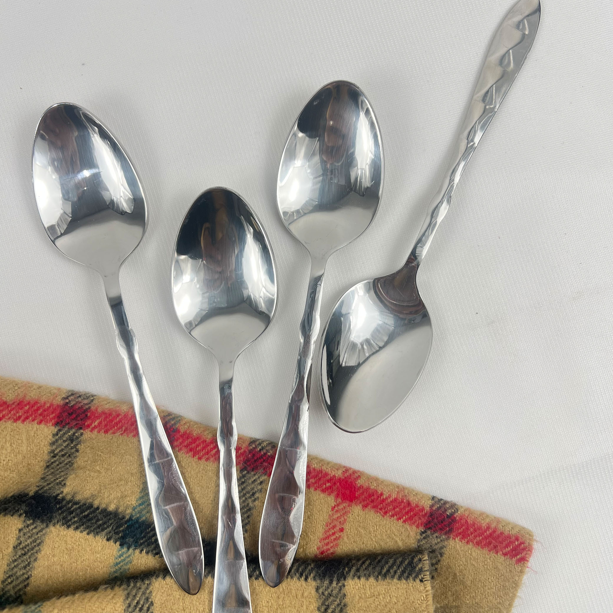 6-Piece Stainless Steel Table Spoon Set – Elegant Diamond Design