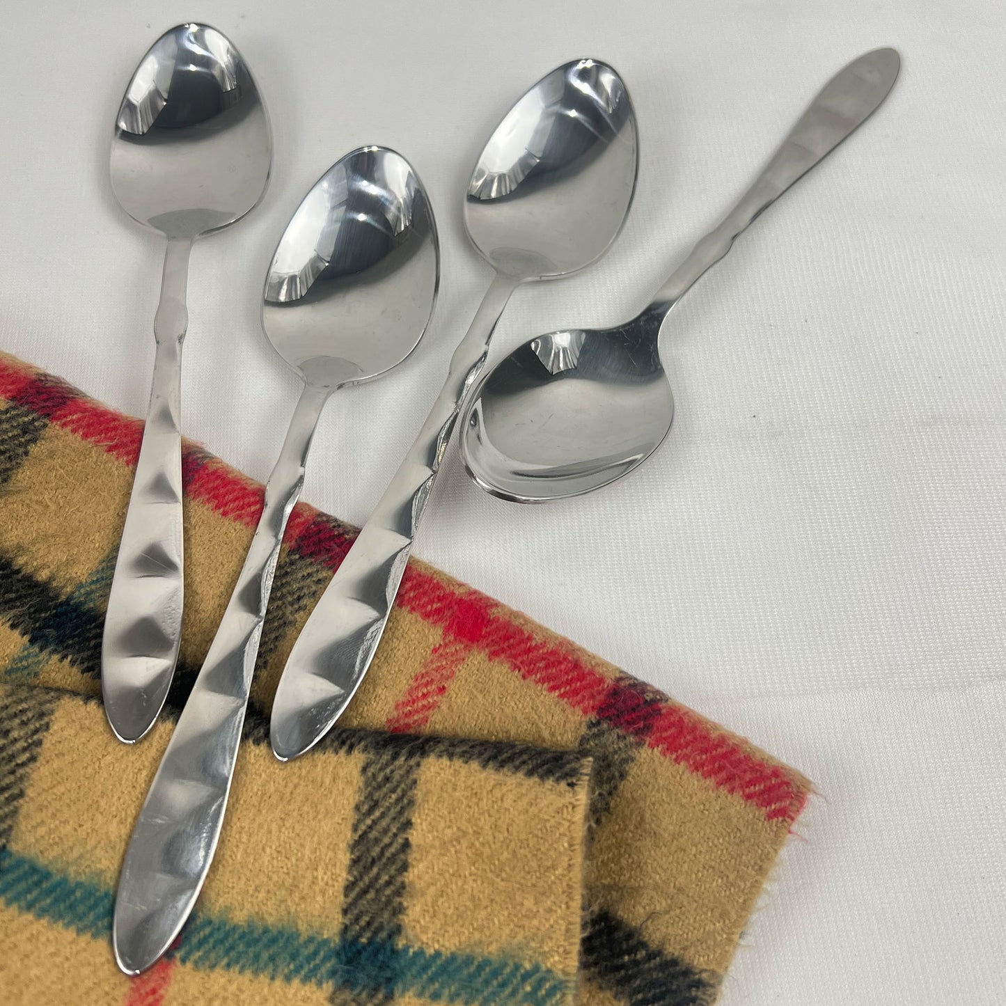 6-Piece Stainless Steel Table Spoon Set – Elegant Diamond Design