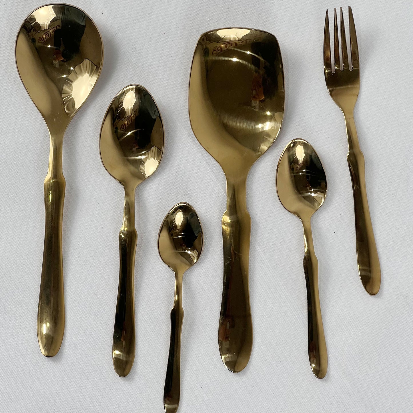 28 Pieces Stainless Steel Cutlery Gift Set - Gold Plated